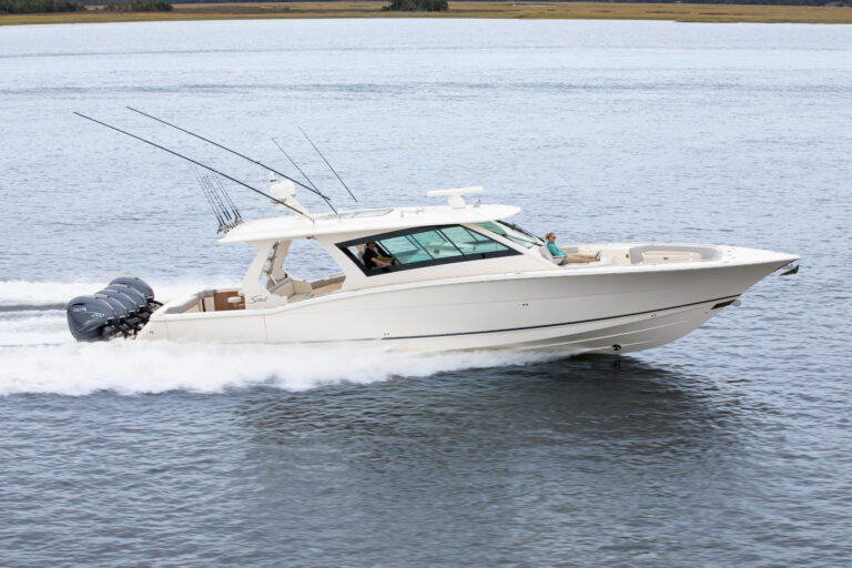 Scout Boats 425 LXF To Debut At Fort Lauderdale Boat Show